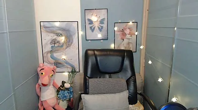 Live sex webcam photo for goodluck_girl #243493272