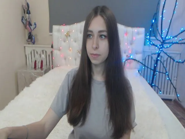 Live sex webcam photo for LindaJason #264368598