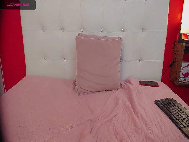 Live sex webcam photo for Pamelalaren #255943329