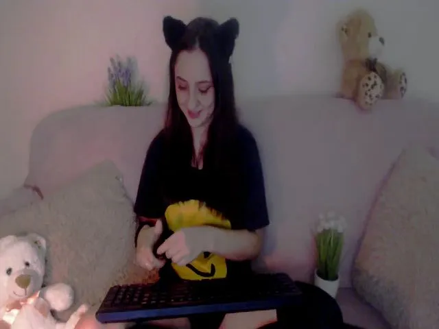 Live sex webcam photo for Meowny #264492904