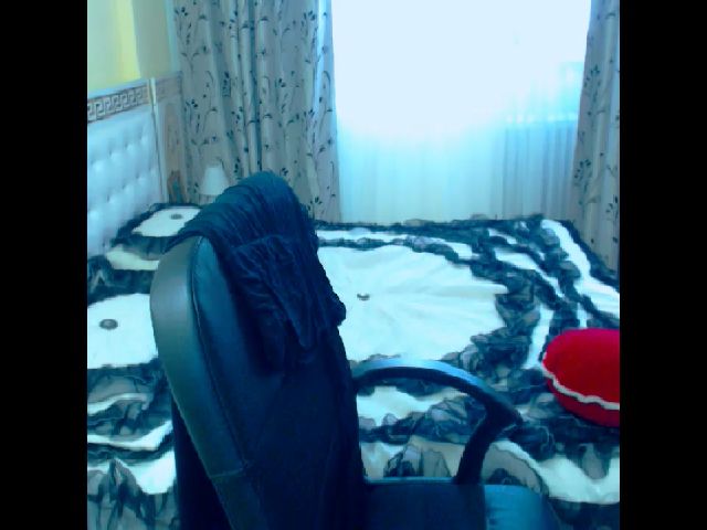 Live sex webcam photo for SonyaHotMilf #257488478