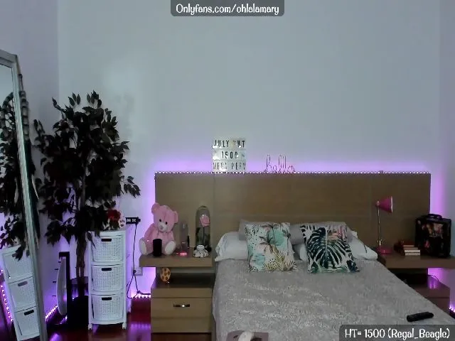 Live sex webcam photo for MaryVader #259676684