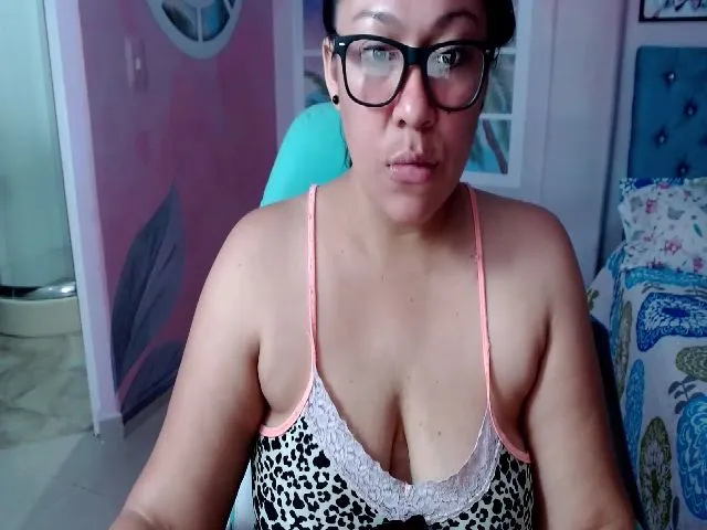 Live sex webcam photo for Milf_horny #256126717