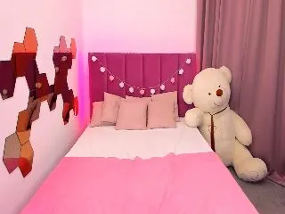 Live sex webcam photo for RedCat18 #251664799