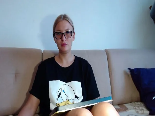 Live sex webcam photo for UrBlack_Kitty #252377453