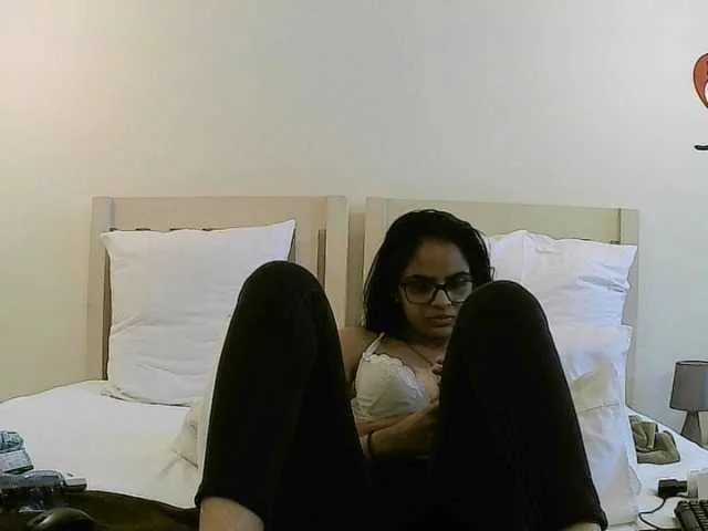 Live sex webcam photo for DirtySnowball #241123730