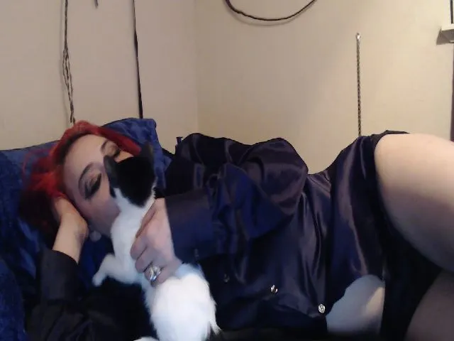 Live sex webcam photo for Misshavok1 #261978867