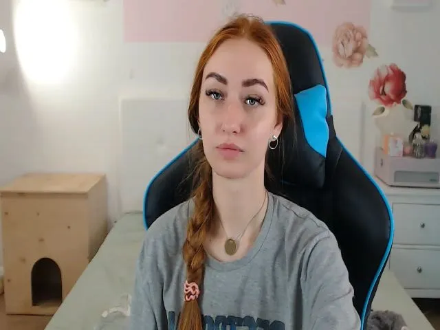 Live sex webcam photo for CassidyShine #256745677