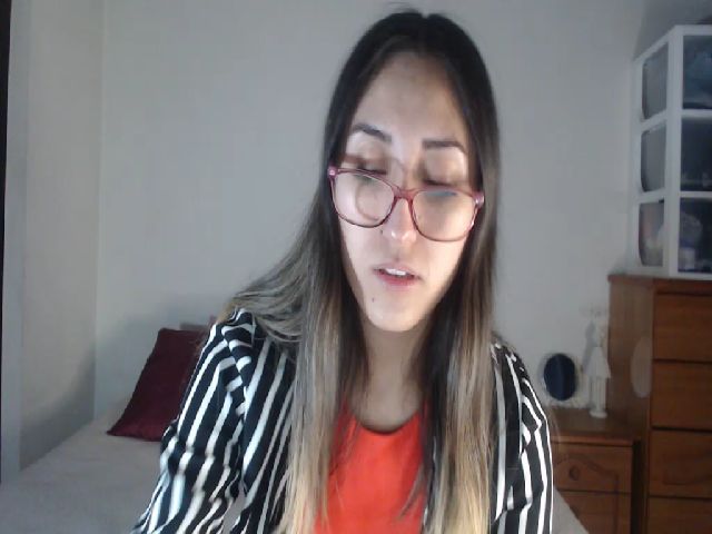 Live sex webcam photo for Ninimoon #254424942