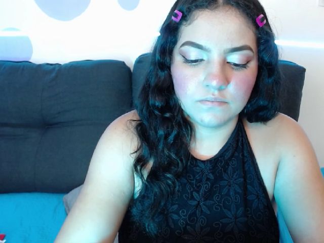 Live sex webcam photo for sophiie_fox #258871535