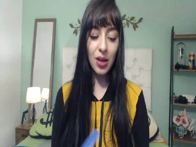 Live sex webcam photo for Kattyduque #260993083