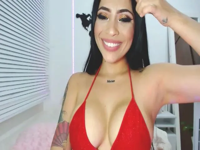 Live sex webcam photo for Sarahmeyer #255260801