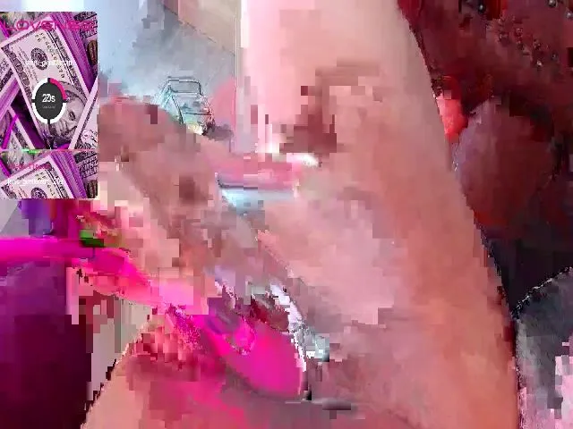 Live sex webcam photo for Luna_Throat #253004670