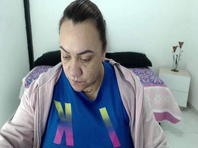 Live sex webcam photo for KimmyStone #264275008