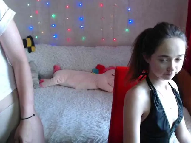 Live sex webcam photo for UnicornsLove #250241379