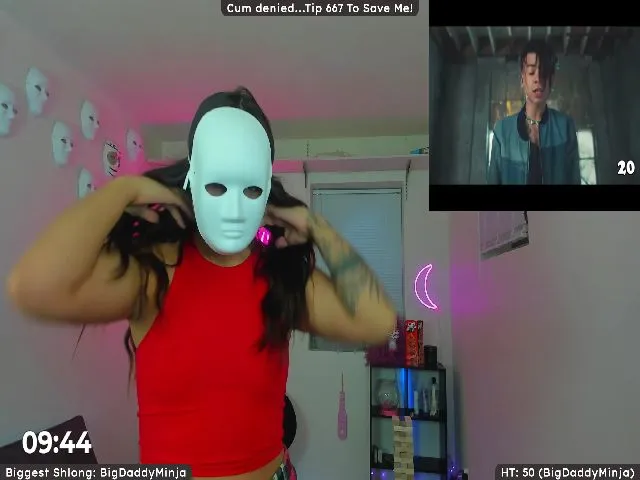 Live sex webcam photo for Glitt3rSlut #254647231