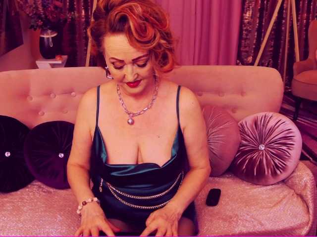 Live sex webcam photo for LadyJosette #245378003