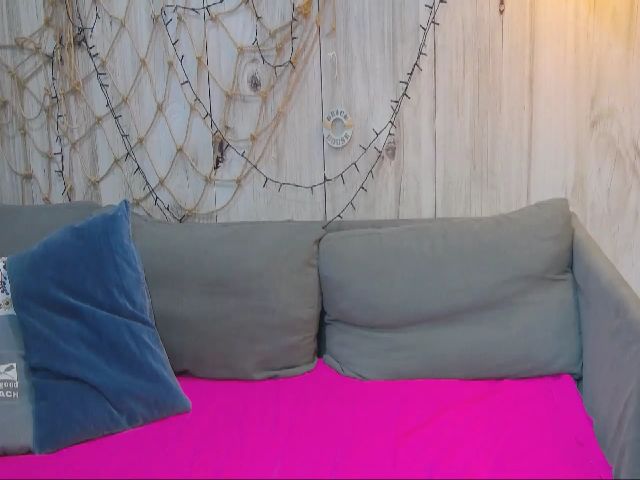 Live sex webcam photo for CurlyVibe #260410567