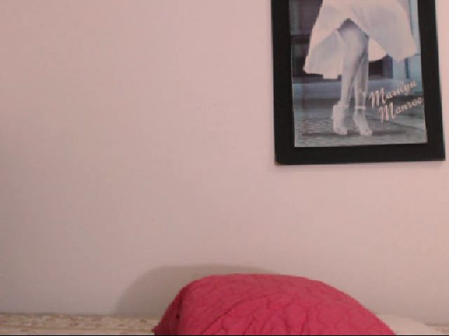 Live sex webcam photo for Angel_Redrose #261824728