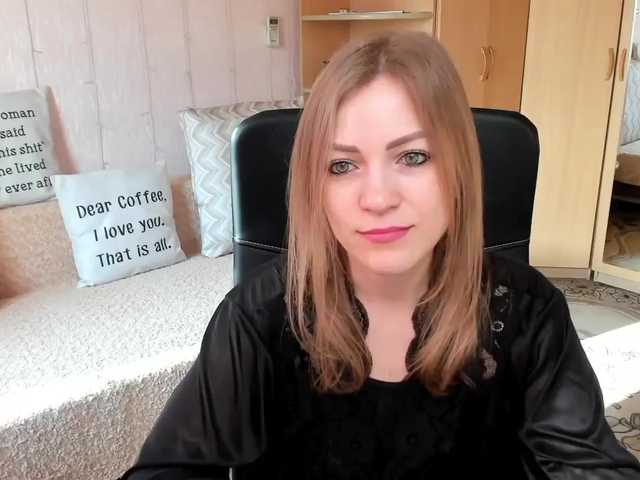 Live sex webcam photo for CherishSia #241273955