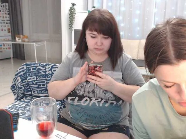 Live sex webcam photo for BugaGirls #241022920