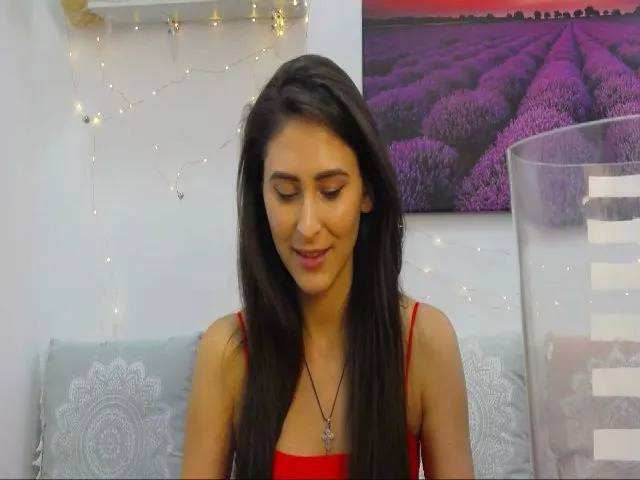 Live sex webcam photo for MaraW #258196950