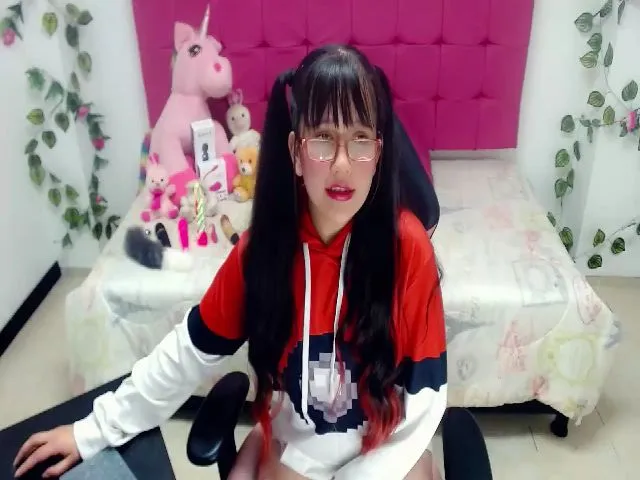 Live sex webcam photo for Pink_queenn #259828247