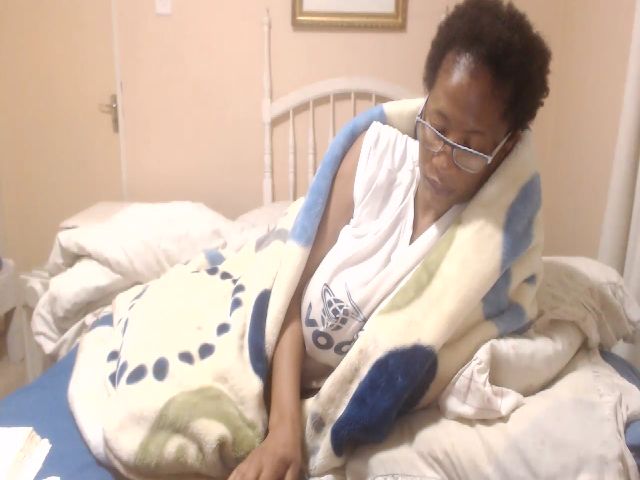 Live sex webcam photo for BustyBillie #264556876