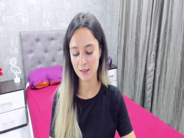 Live sex webcam photo for EllaFresh #262899185