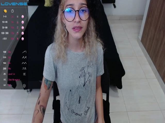 Live sex webcam photo for Myzore #257200598