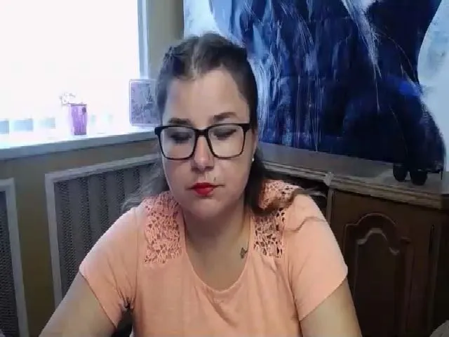 Live sex webcam photo for MonLais #253384893