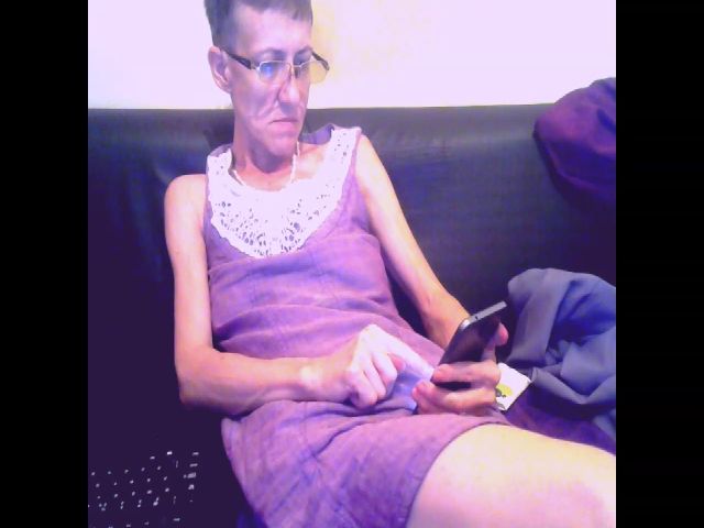 Live sex webcam photo for Sexygeny #255017458