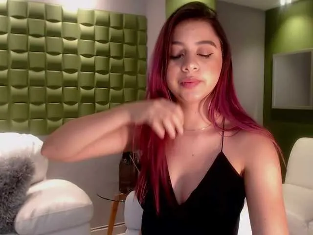 Live sex webcam photo for IvannaBanks #241061435