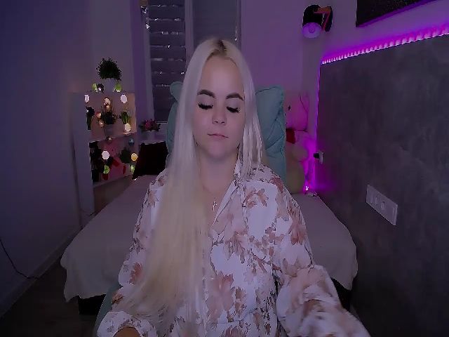 Live sex webcam photo for Jenni__fer #264532281