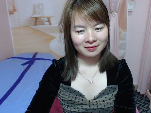 Live sex webcam photo for AngelZR #241147728