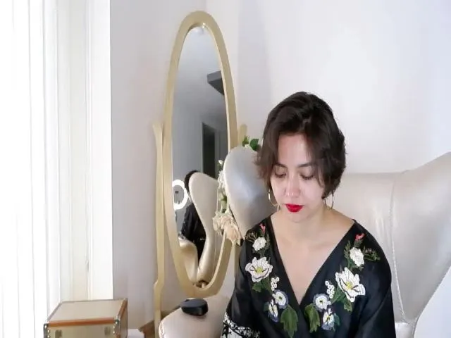 Live sex webcam photo for Anne_boleyn_ #263315465