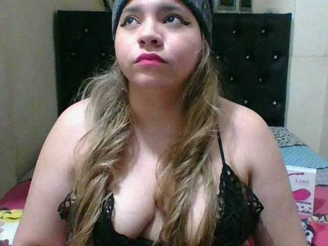 Live sex webcam photo for Victoriamor #241137437