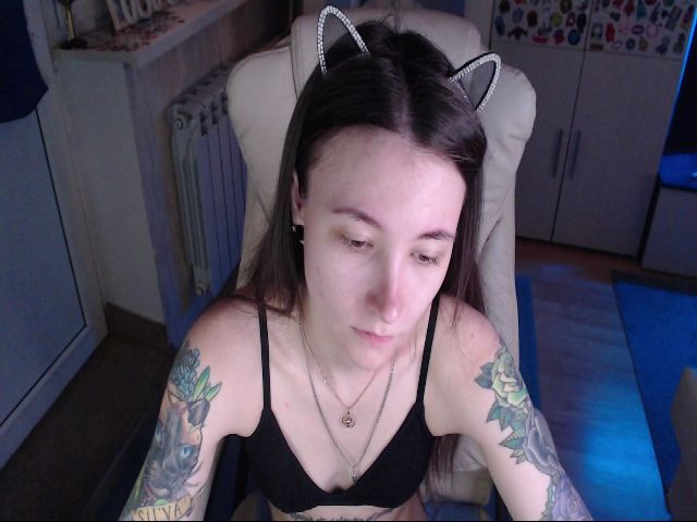 Live sex webcam photo for KeyshaLush #257423129