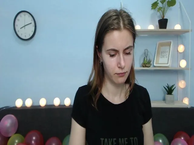 Live sex webcam photo for MollyTravis #252673371