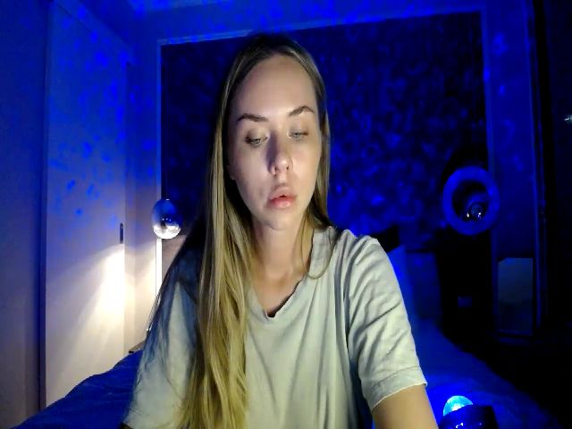 Live sex webcam photo for Linda_0nline #255440210