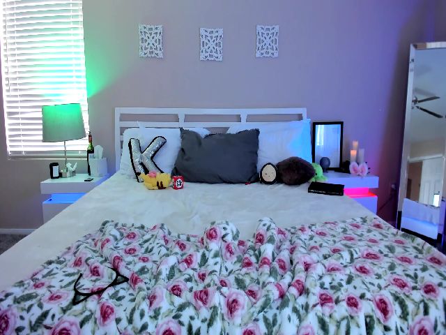 Live sex webcam photo for kaydolll #260941261