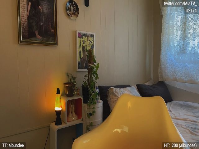 Live sex webcam photo for miatv #265351625