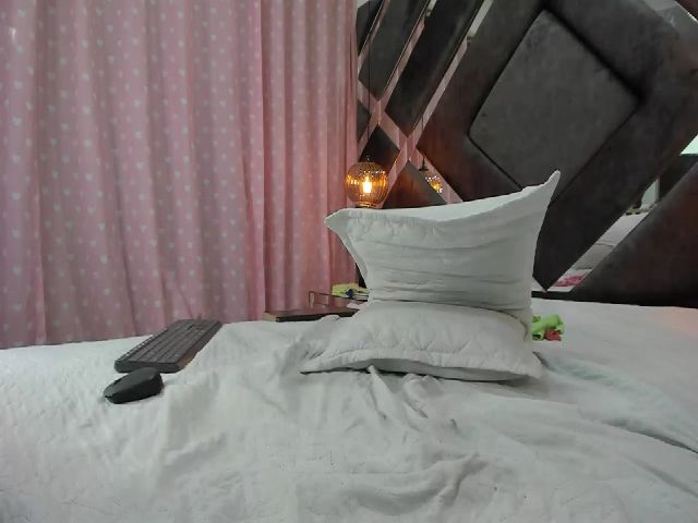 Live sex webcam photo for Violeta_aroca #287856521