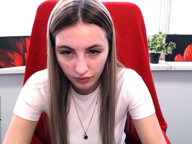 Live sex webcam photo for Lilly_Adams_ #261300786