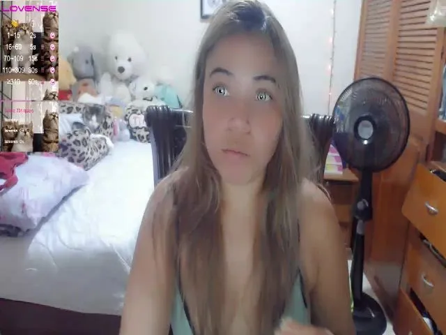 Live sex webcam photo for Meganhill_ #262835514