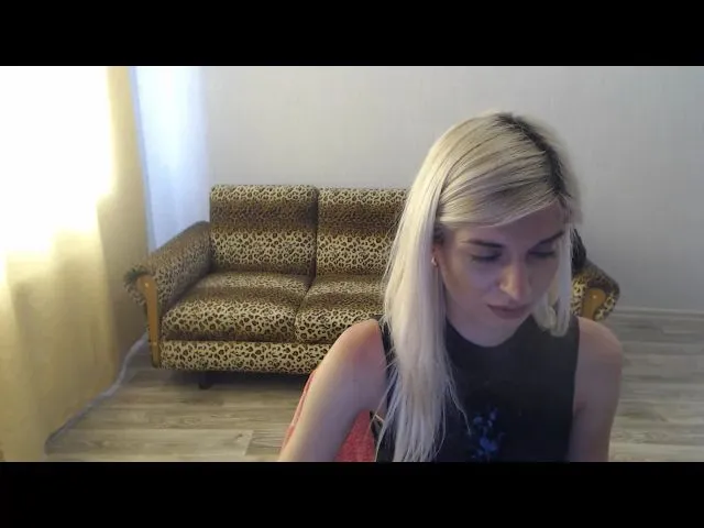 Live sex webcam photo for SexyBeatriice #253044641