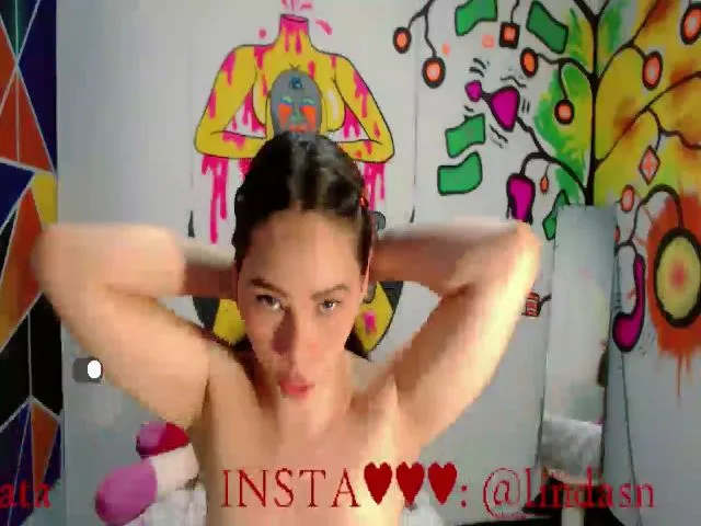 Live sex webcam photo for Moon_18 #254856931