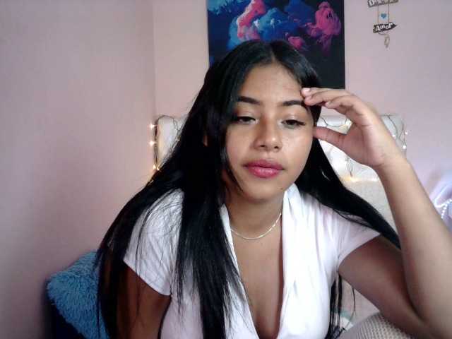 Live sex webcam photo for kim-rose69 #241284500