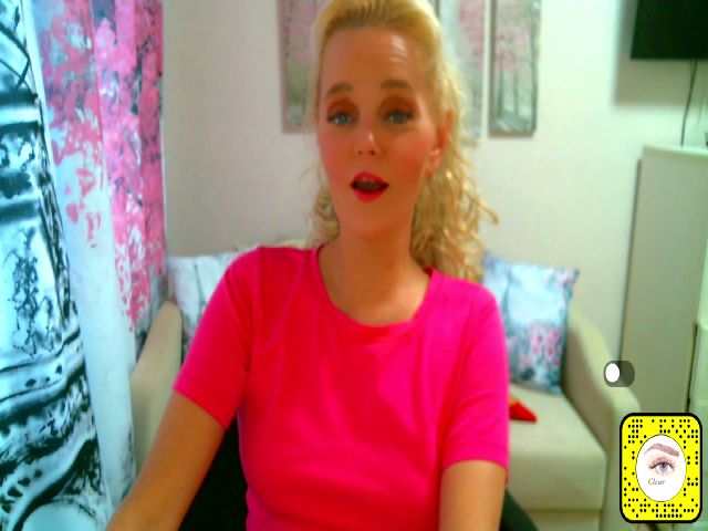 Live sex webcam photo for ChristiRoses #263135844