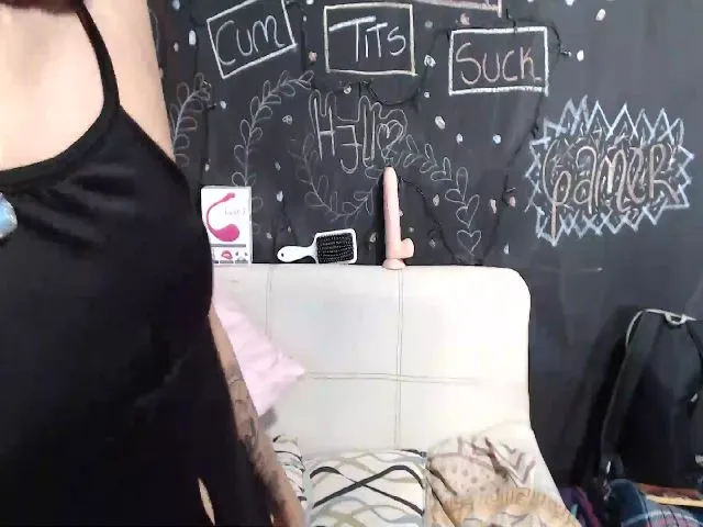 Live sex webcam photo for Girlhotdirty #253221279
